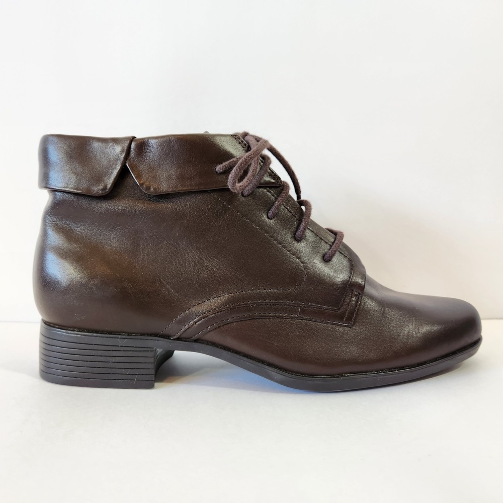 Brown Leather Lace Up Ankle Boots Sz 8 Granny Witchy Dark Academia Cottagecore